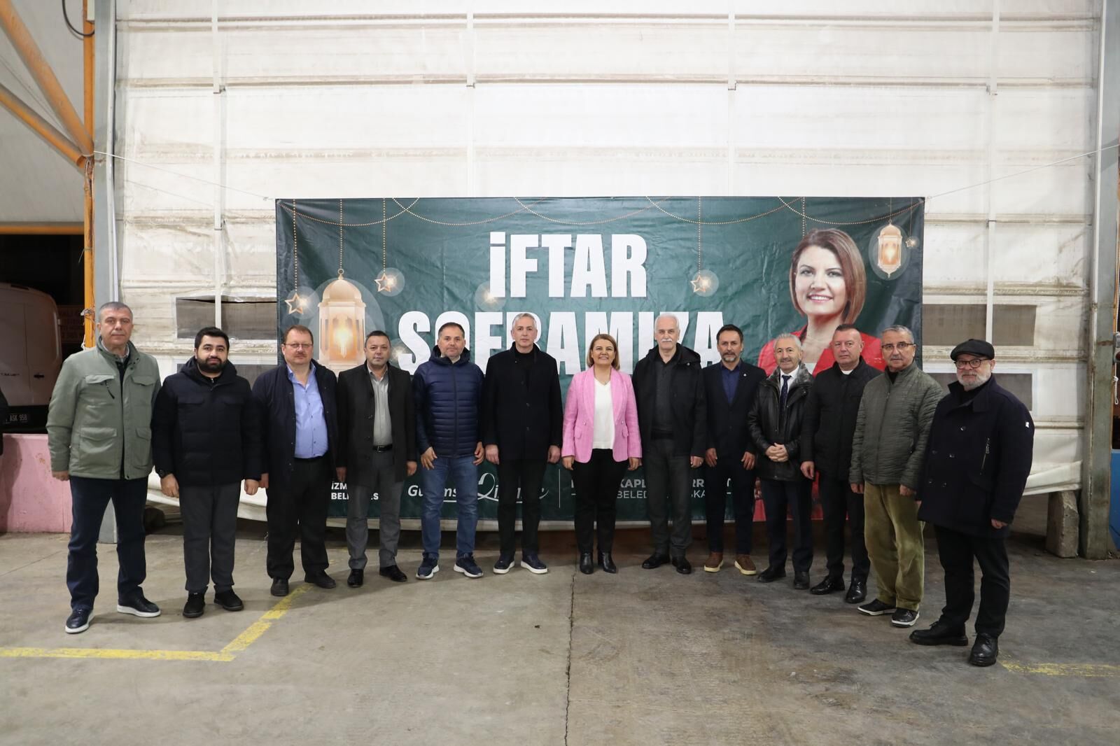 Yesilova'da Mahalle Iftarinda Yüzlerce Kisi Ayni Sofrada Bulustu (9)