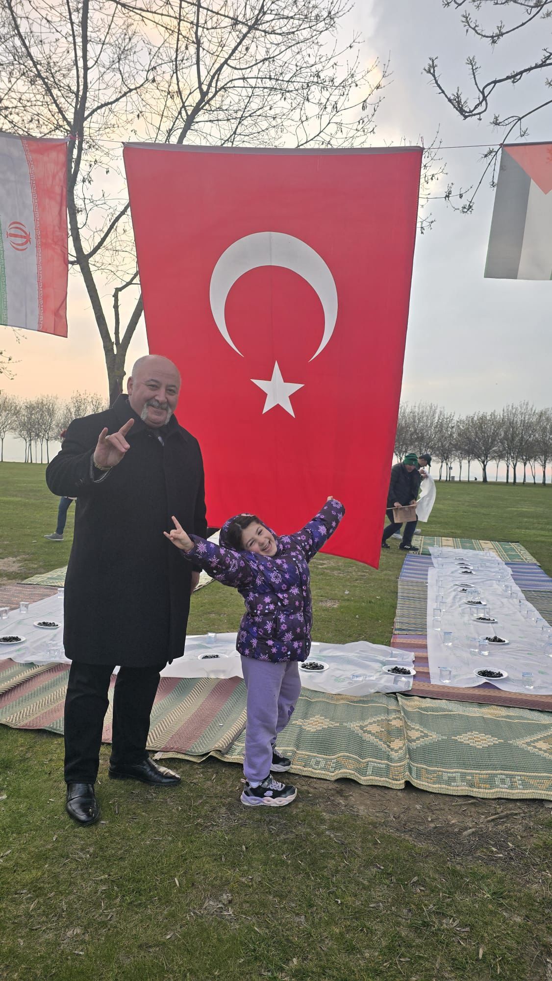 Zeyti̇n, Ekmek Ve Suyla İftar Düzenledi̇ (20)