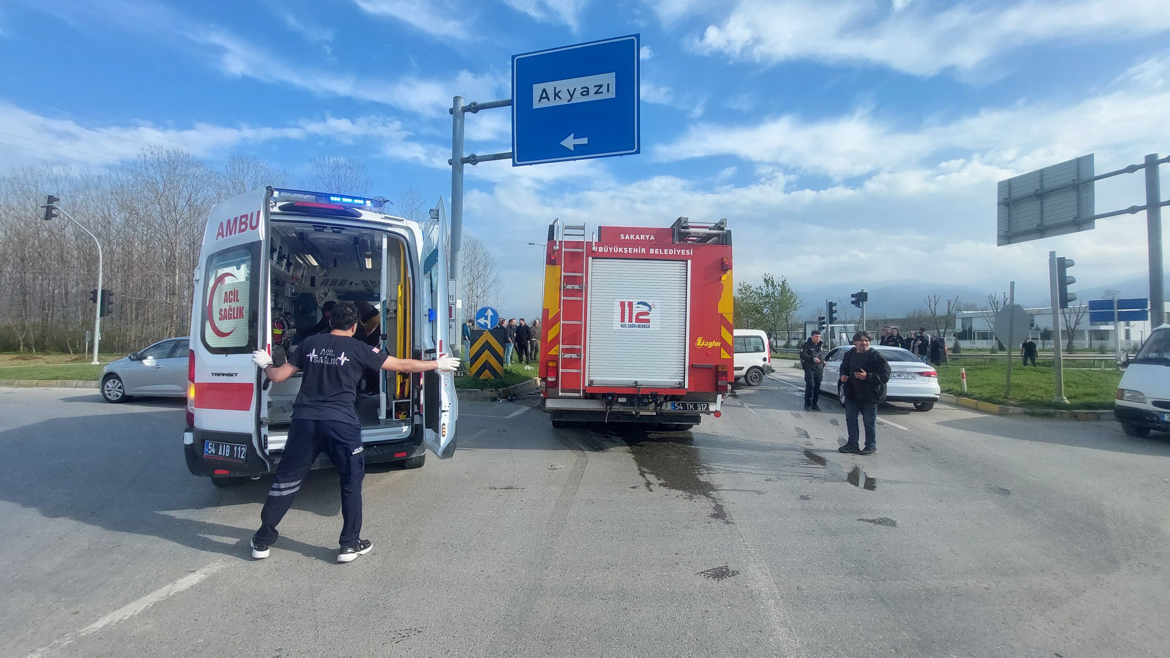 2 Araç Hurdaya Döndü! (5)