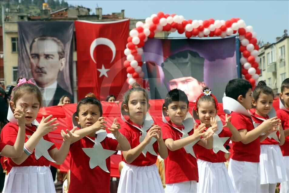 23 Ni̇san Tati̇l Mi̇, Hangi̇ Gün 23 Ni̇san Ulusal Egemenli̇k Ve Çocuk Bayrami Tati̇l Takvi̇mi̇ Netleşti̇ (5)