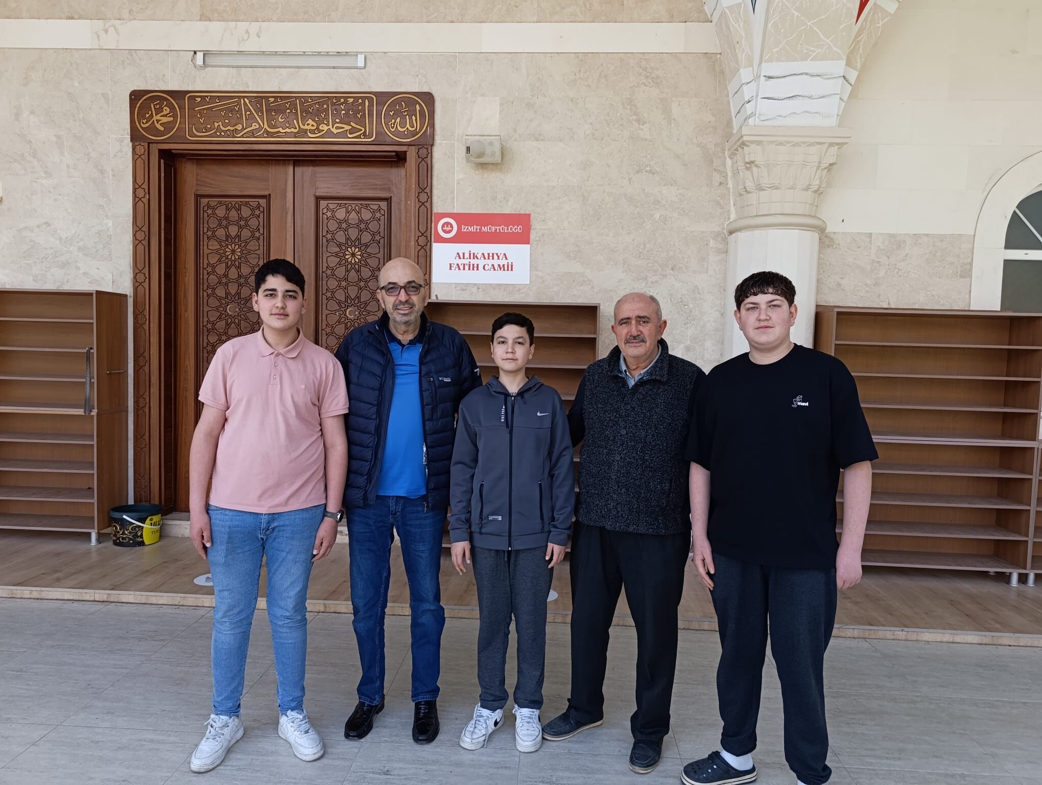 Avni̇ Arican (1)