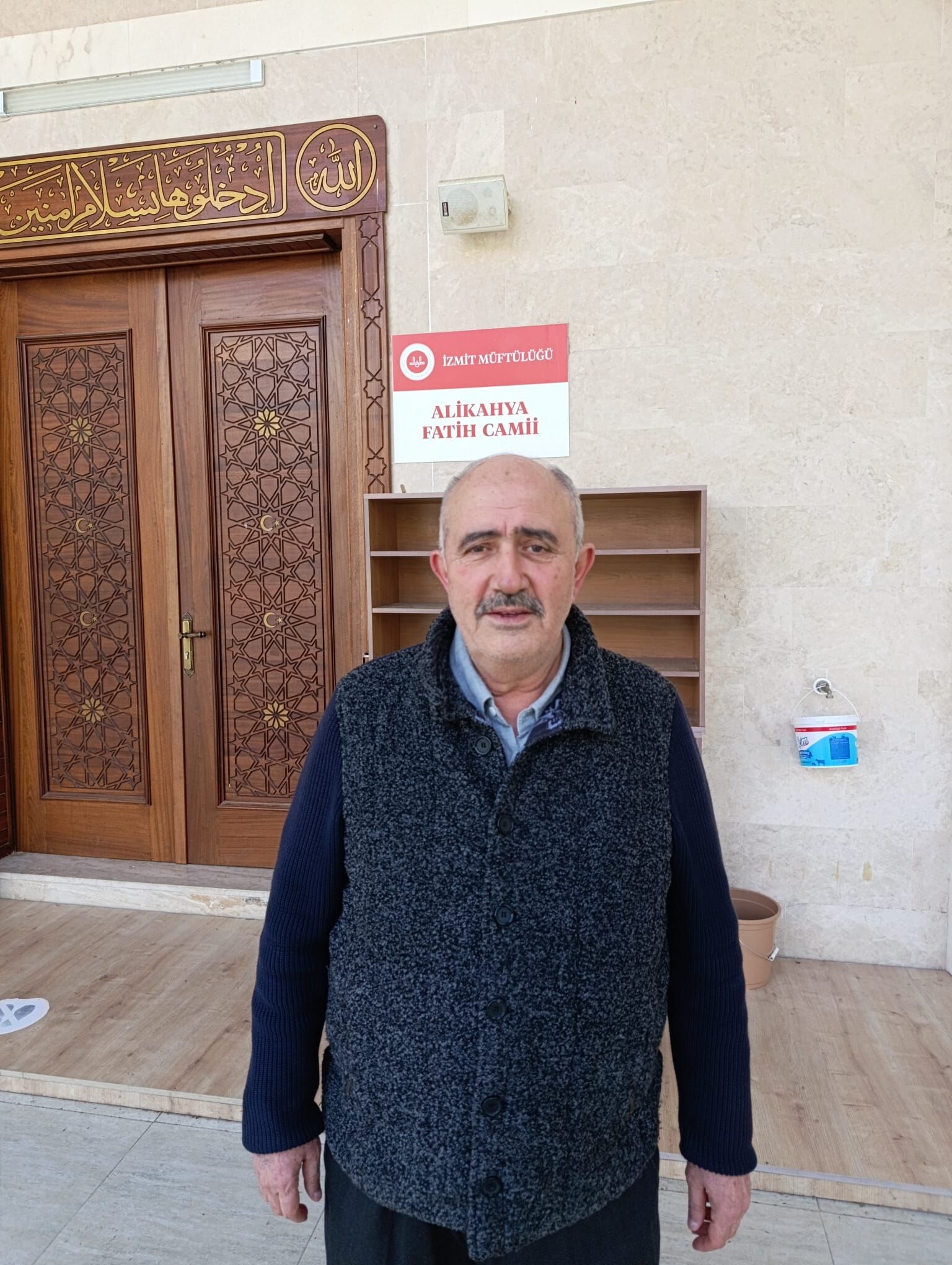 Avni̇ Arican (3)