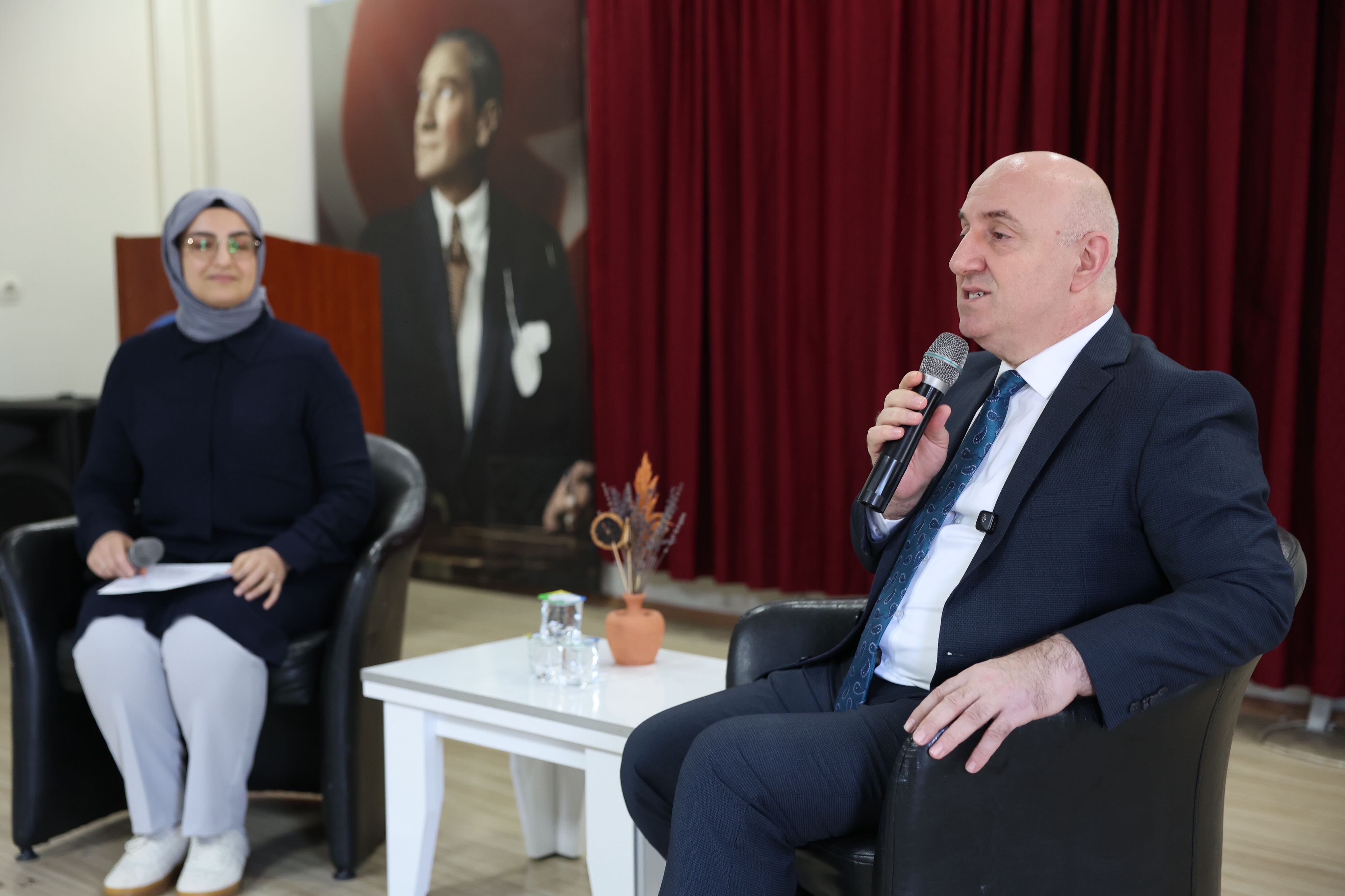 Başkan Bıyık’tan Öğrencilere Yerel Yönetimler Dersi (1)