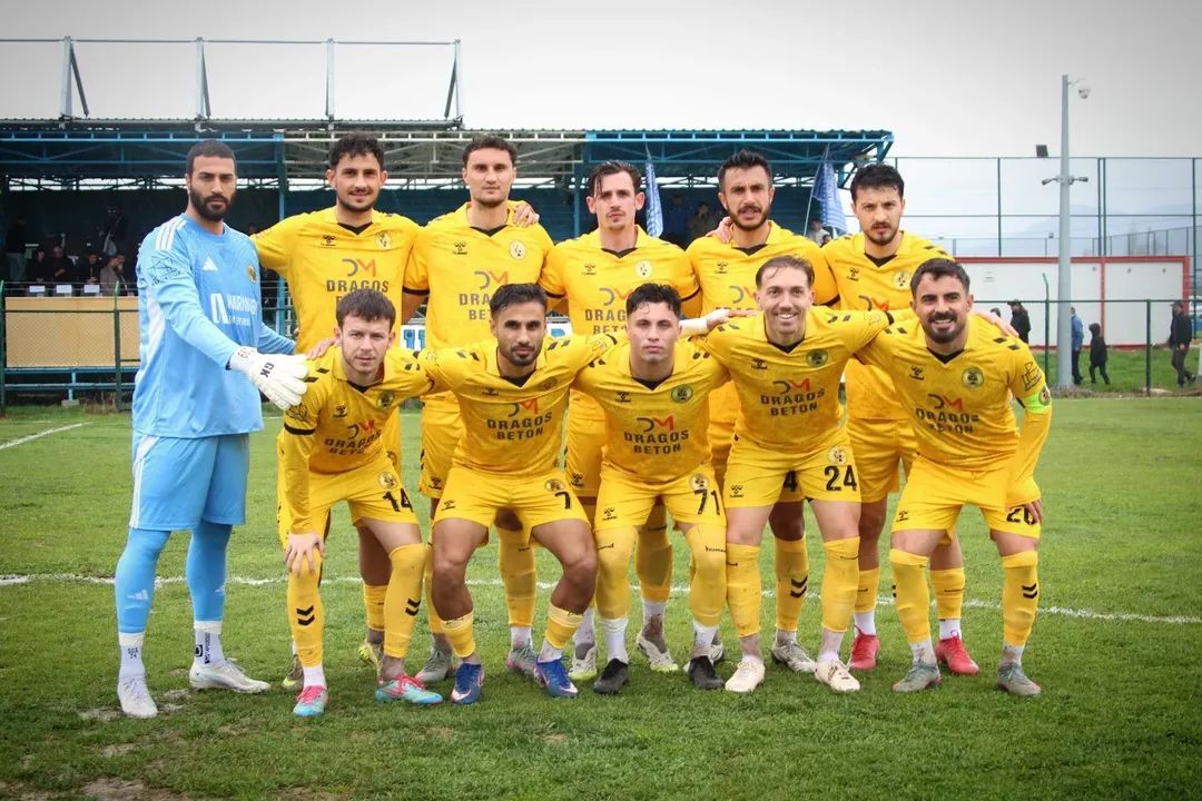 Darica Gençlerbi̇rli̇ği̇ Karamürselspor Kozlarini Paylaşiyor (1)-1