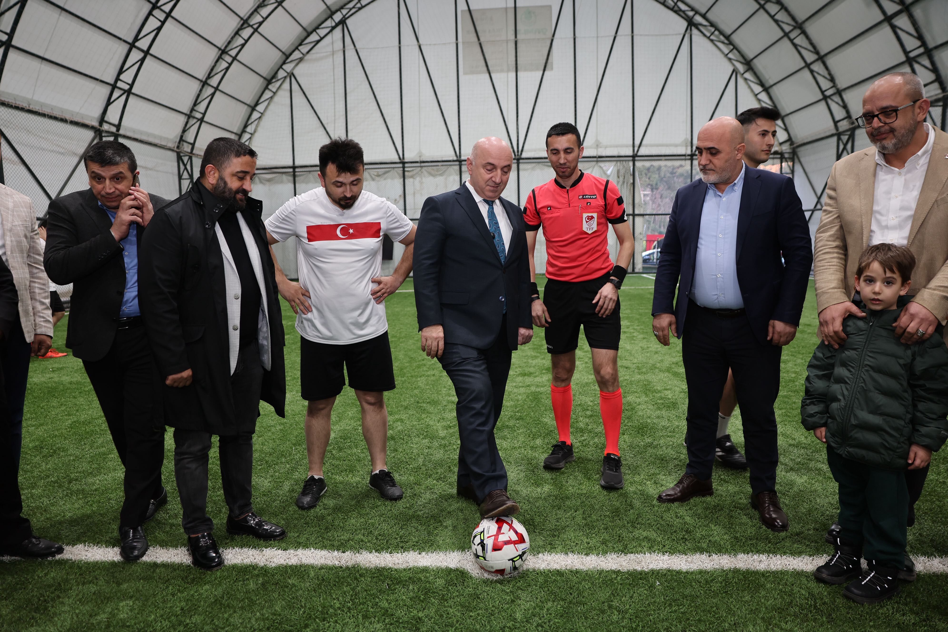 Darica’da 40 Takimli Engi̇nar Futbol Turnuvasi Start Aldi (1)