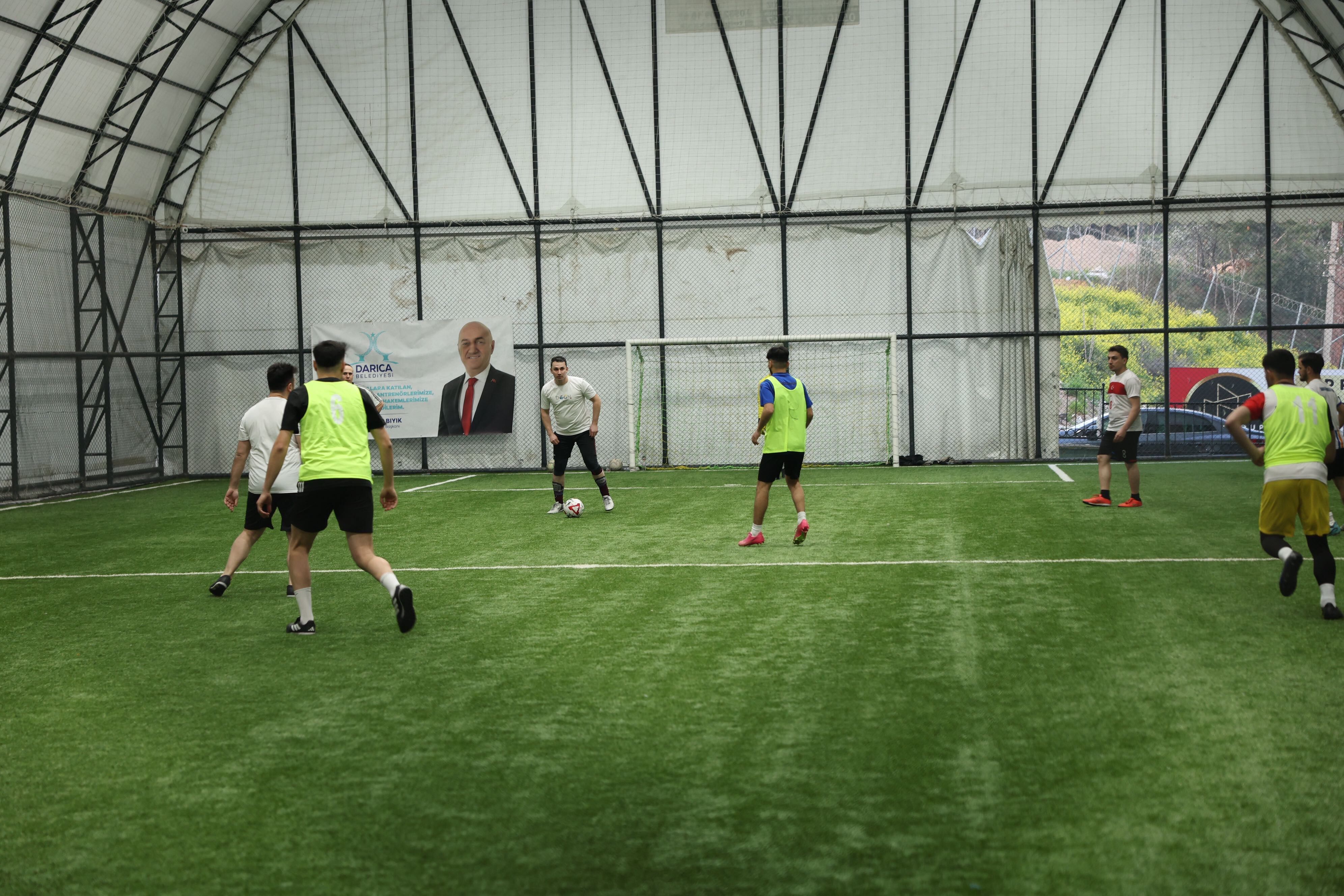 Darica’da 40 Takimli Engi̇nar Futbol Turnuvasi Start Aldi (3)