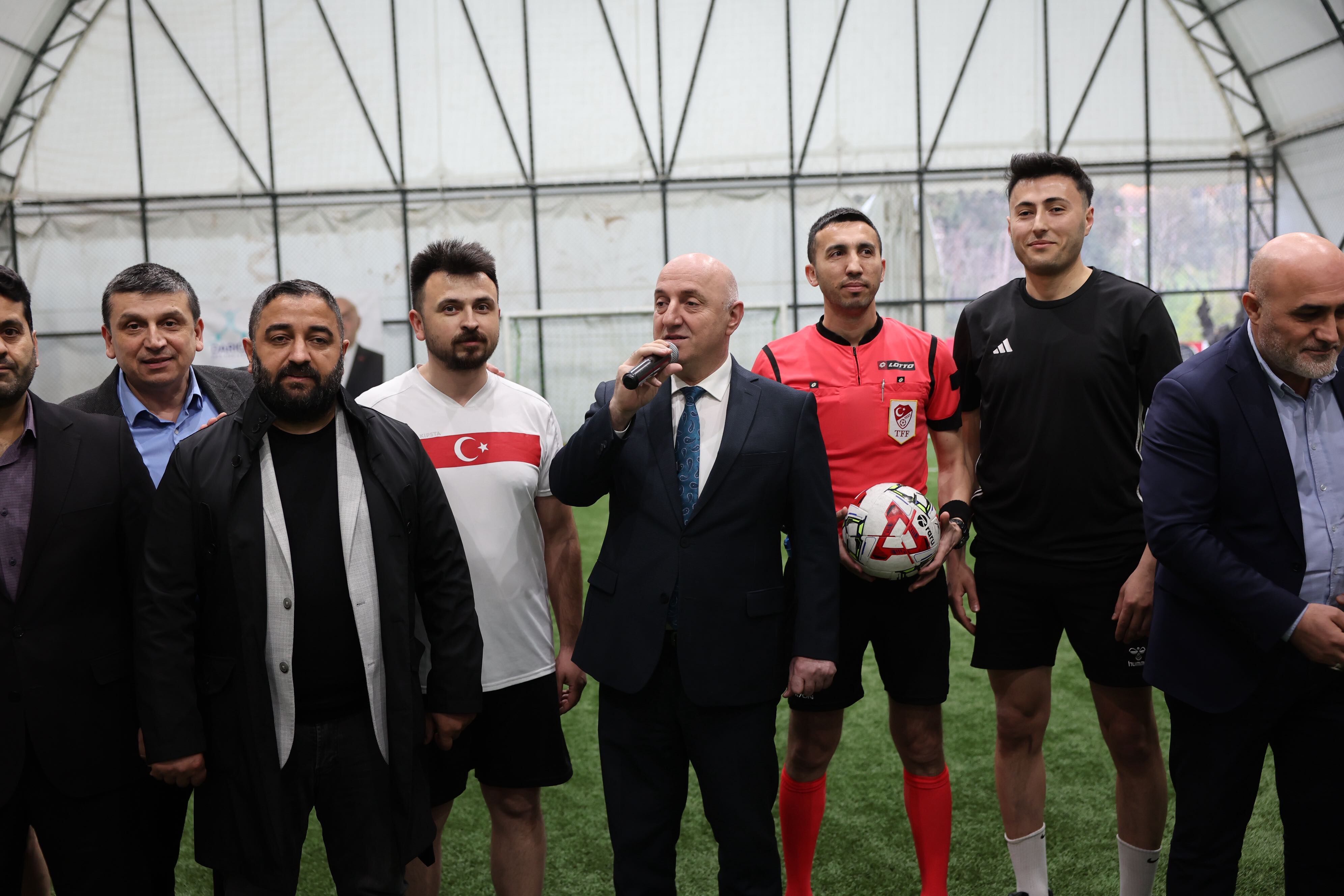 Darica’da 40 Takimli Engi̇nar Futbol Turnuvasi Start Aldi (5)