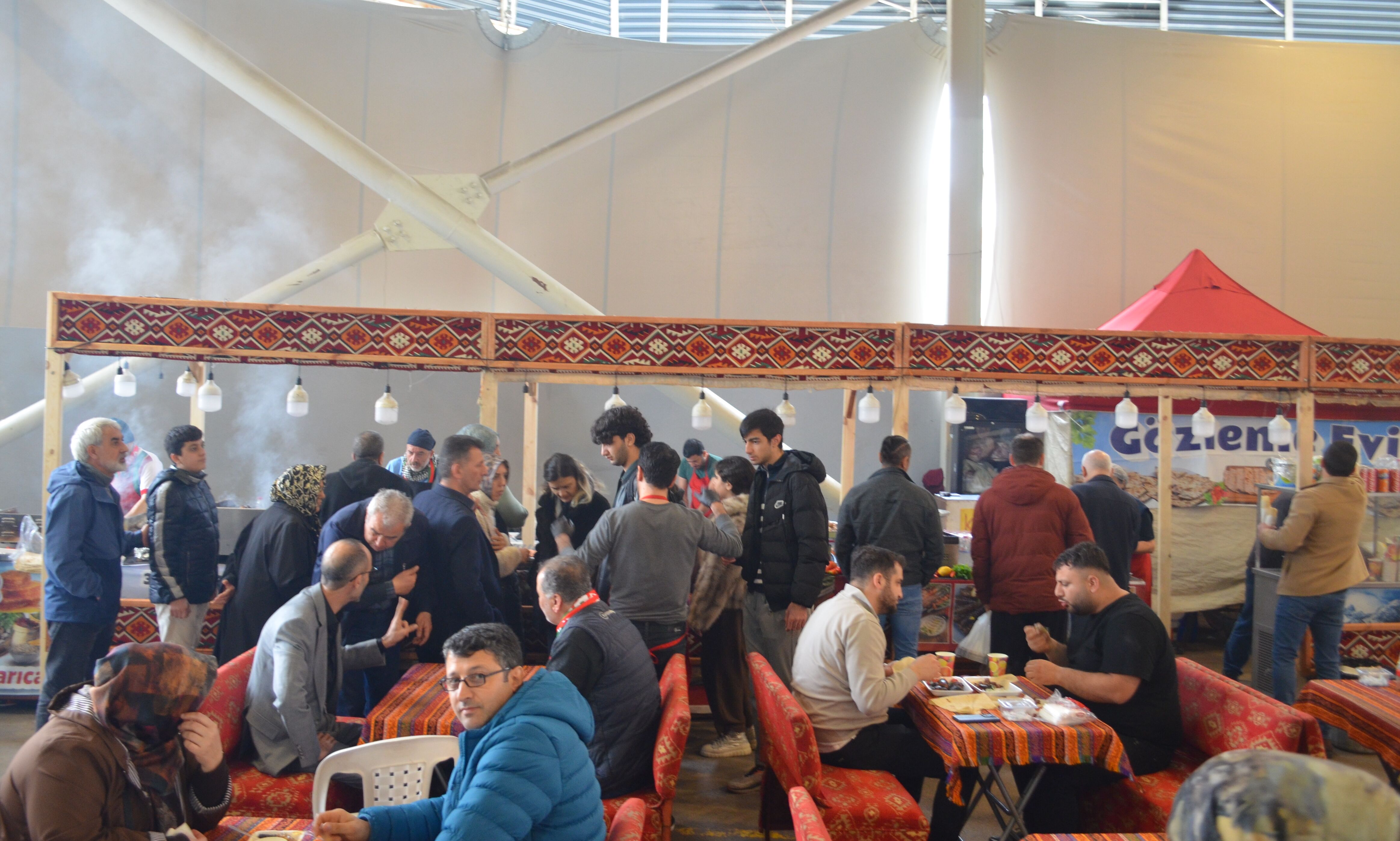 Darica’da Di̇yarbakir Rüzgari Ci̇ğer Festi̇vali̇ Başladi (1)