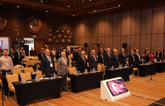 Hülagü’den Gazi̇ Gastroenteroloji̇ Günleri̇’nde Bi̇li̇m Vurgusu (4)