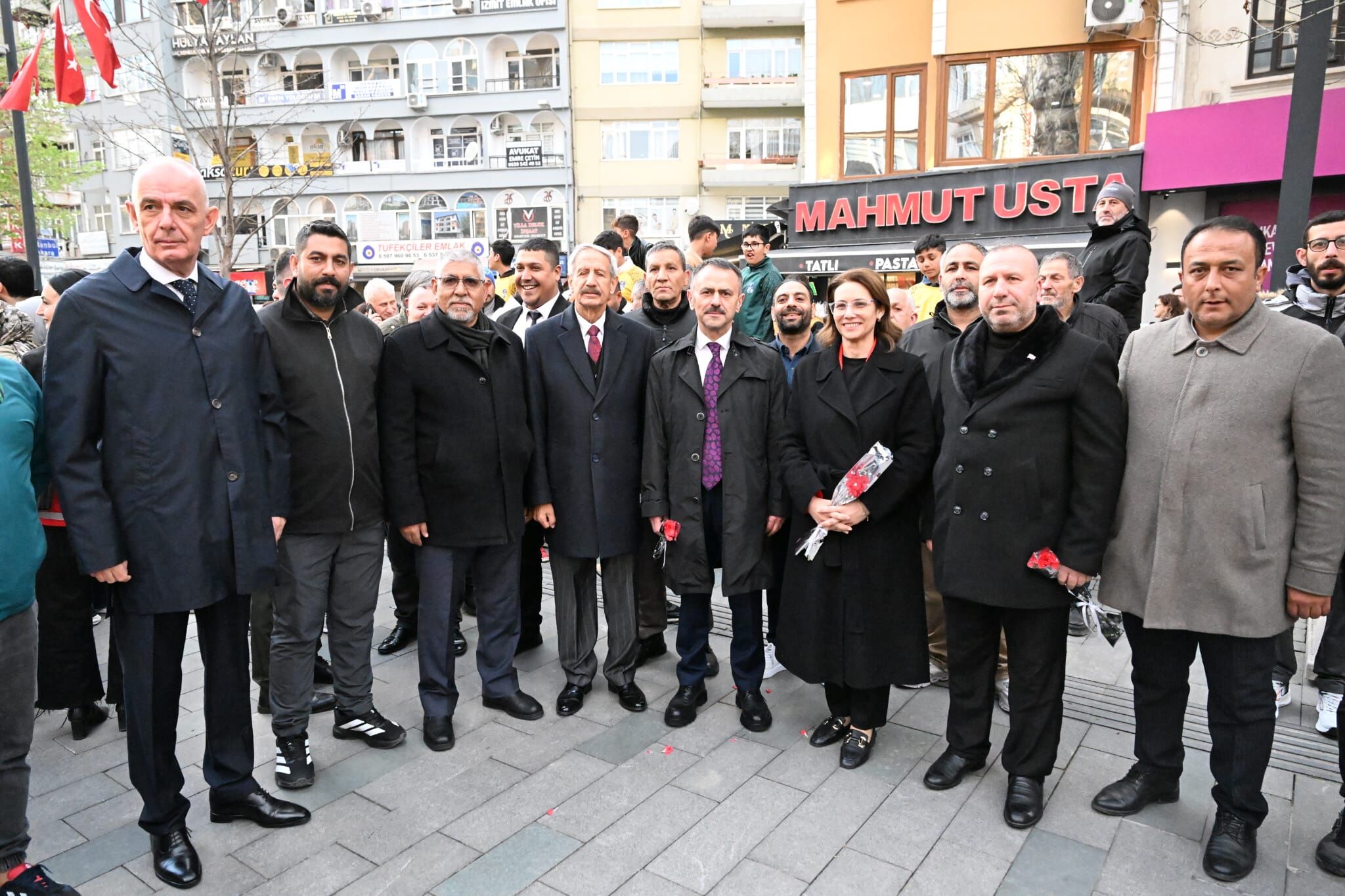 İlle De Roman Olsun Kent Meydanı'nı Salladı (4)