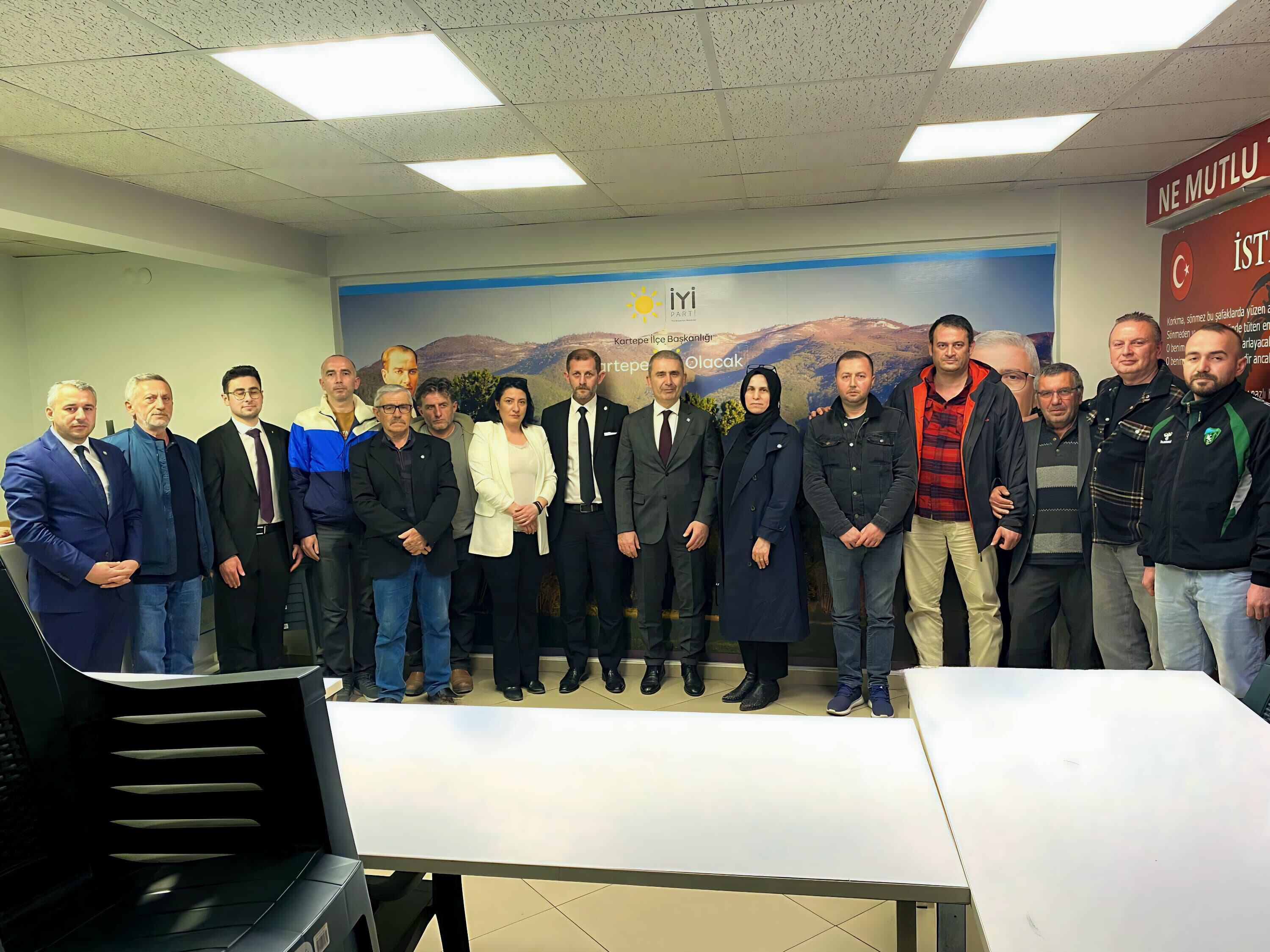 İyi̇ Parti̇ Kocaeli̇’den Kartepe Çikarmasi Temaslar Peş Peşe Gerçekleşti̇ (4)