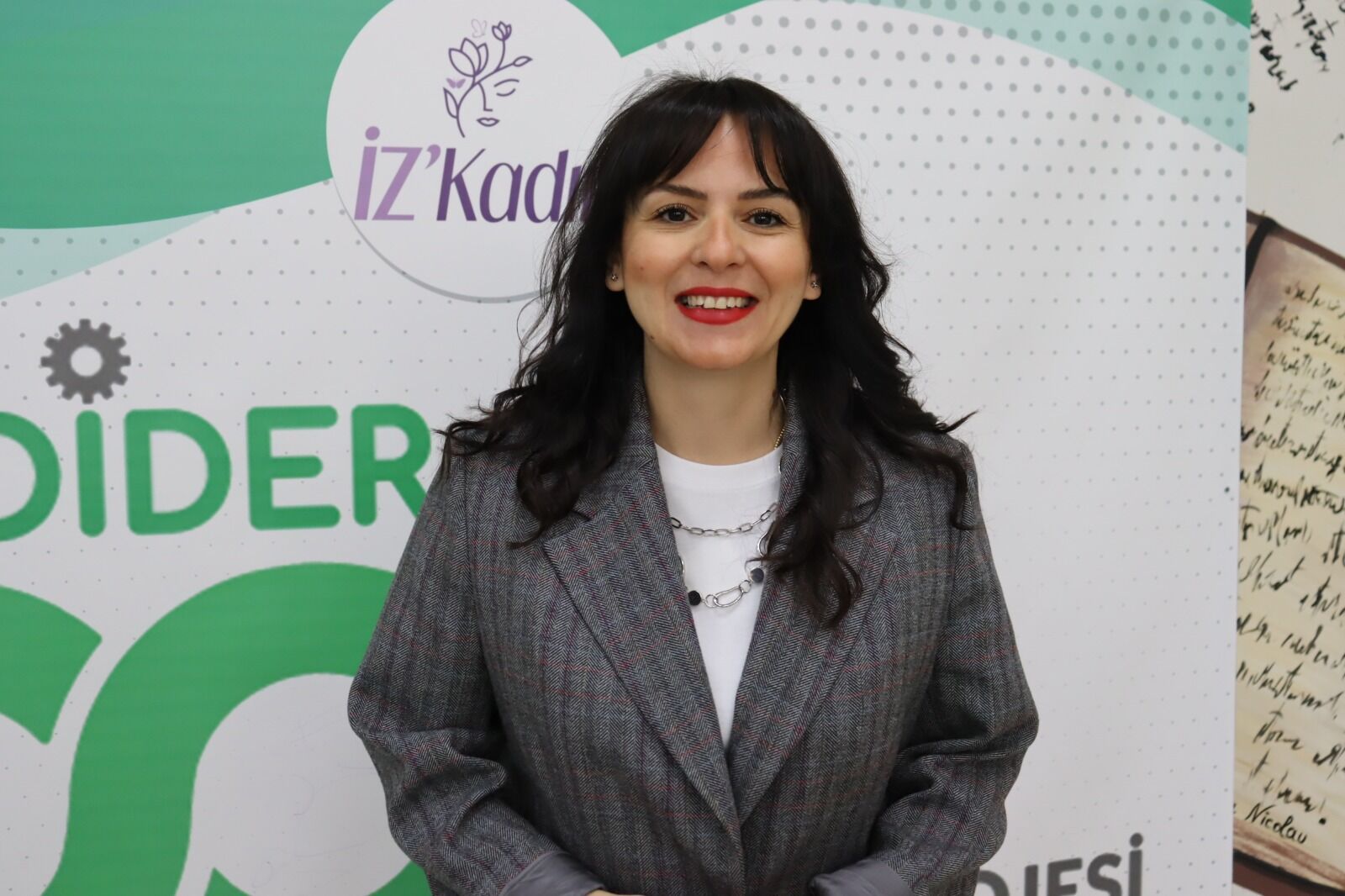 İzmit Belediyesi Kadın Ve Aile Hizmetleri Müdürü Burcu Bineklioğlu