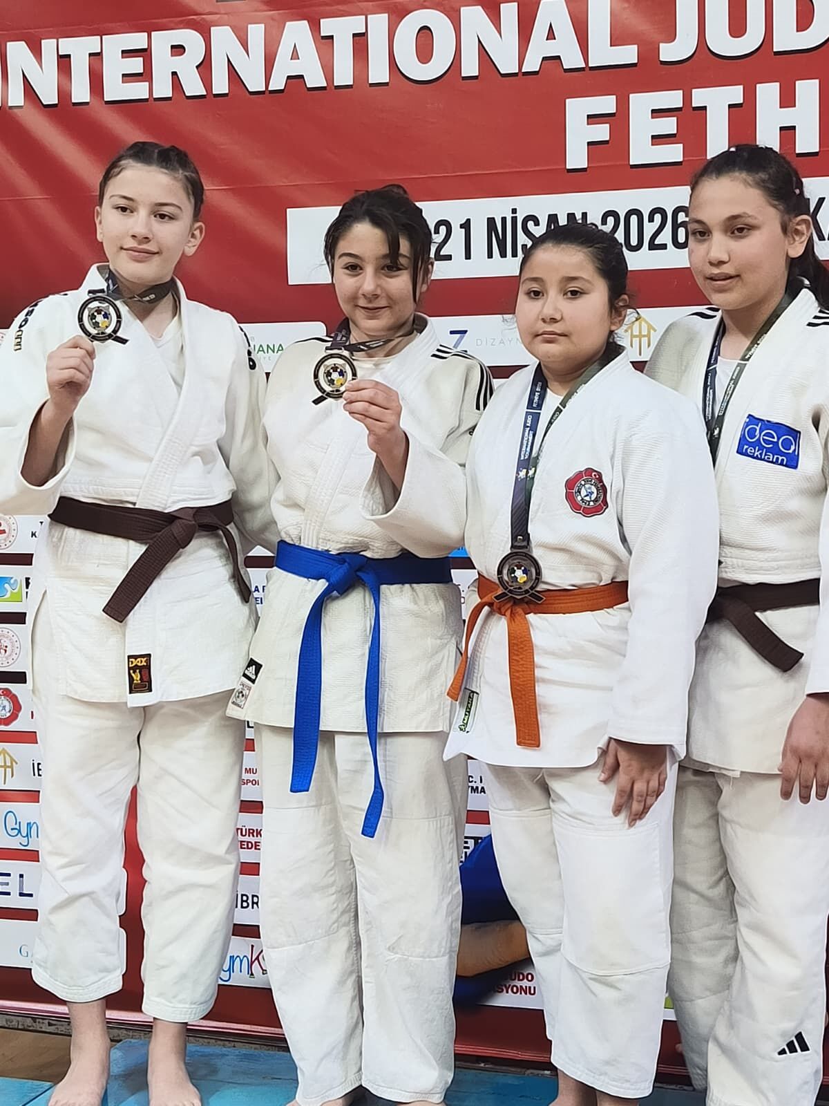 Kağıtspor, Türkiye’de Sporun Yüz Akı Oldu (16)