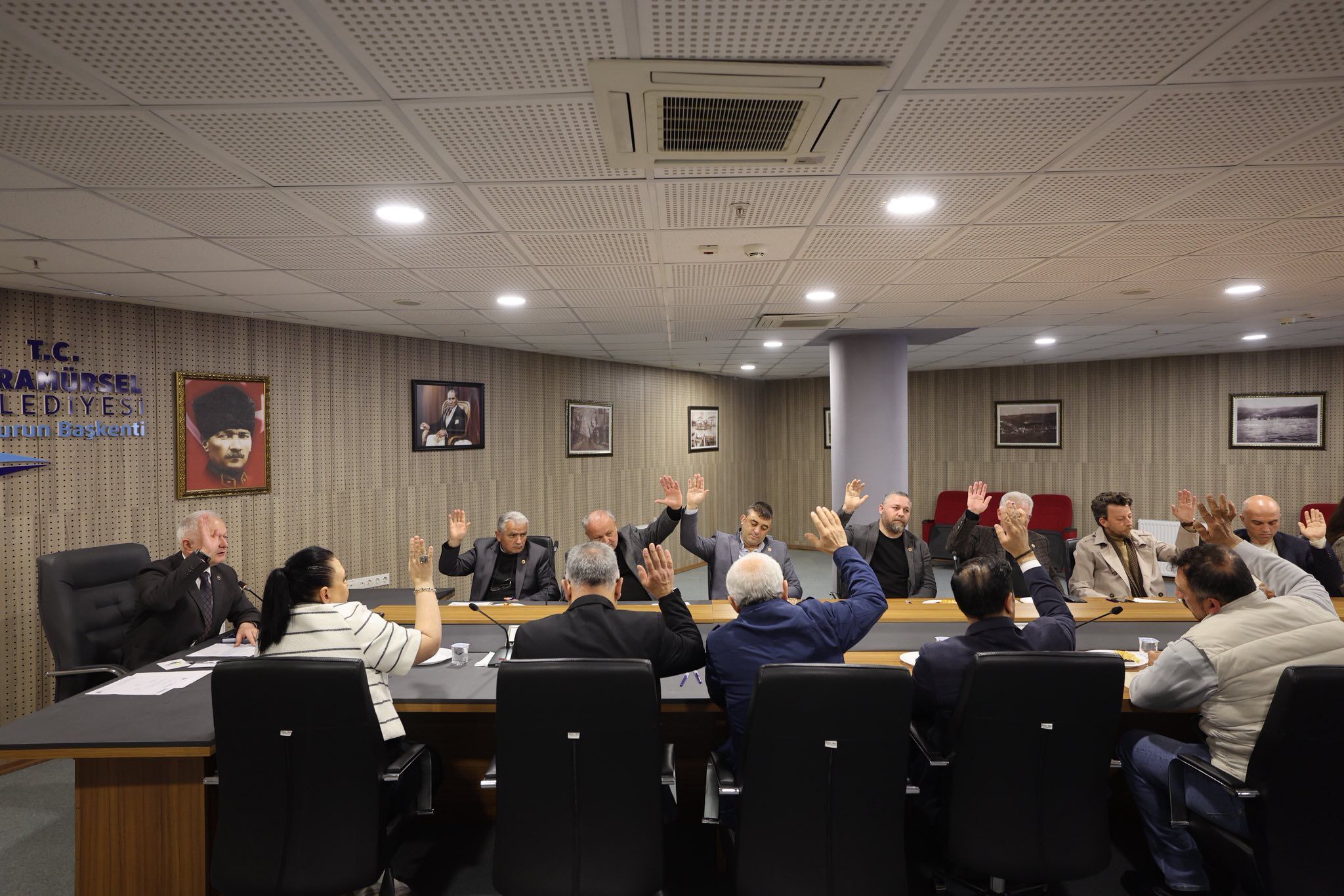 Karamürsel Belediyesi Nisan Ayı Meclis Toplantısı Gerçekleştirildi (1)