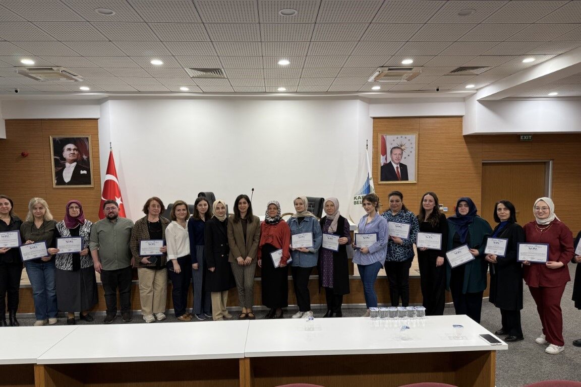 Kartepe Belediyesi’nin Düzenlediği Saha Eğitimlerinde Personelin Sağlık Okuryazarlığı Artırılırken, Kanserden Ruh Sağlığına Kadar Geniş Bir Yelpazede Bilinç Kazandırılması Hedefleniyor (1)
