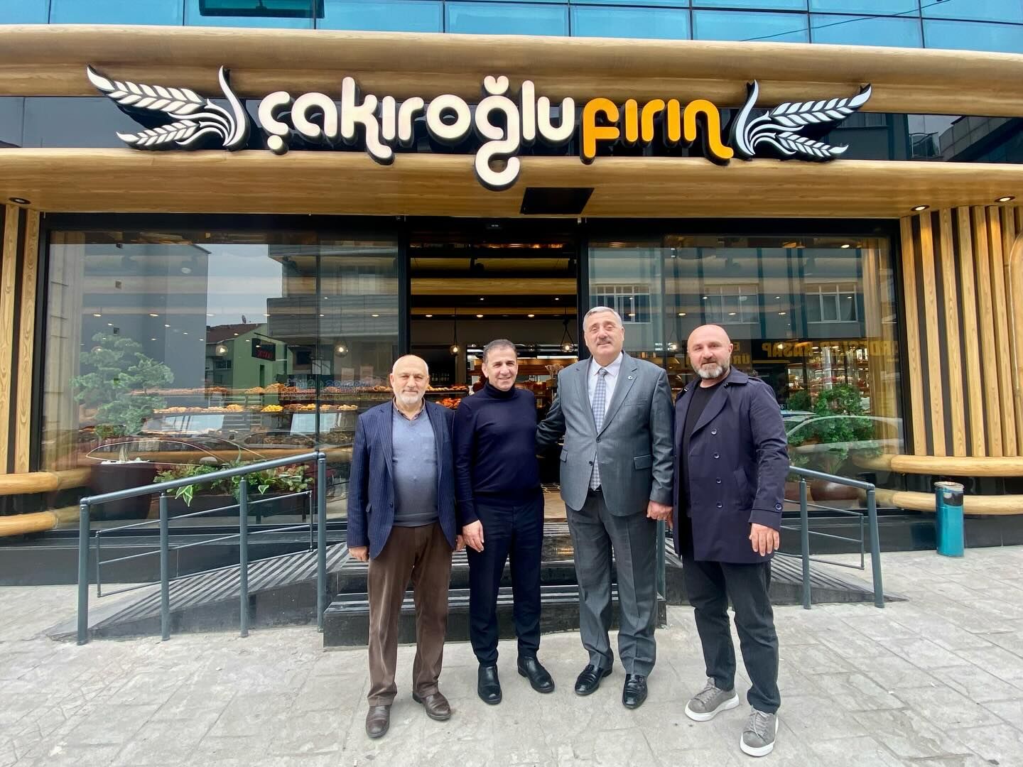 Körfez Kent Konseyi̇ Başkani Ahmet Önal Ve Yöneti̇mi̇ Zi̇yaretler (5)