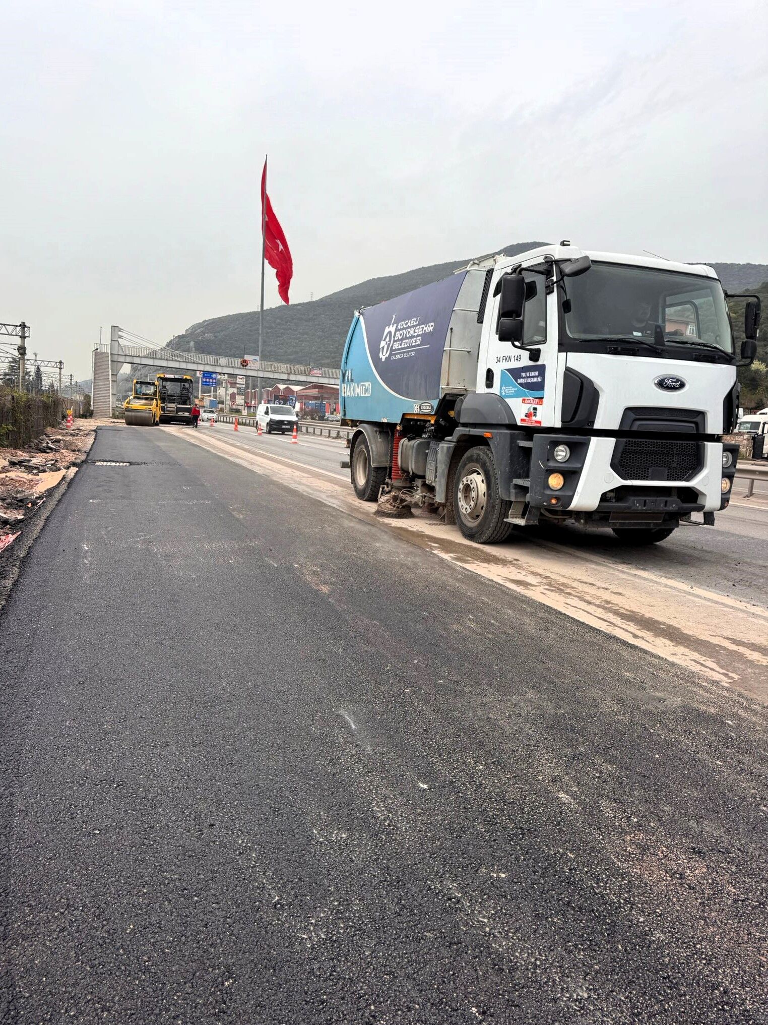 Körfez Şirinyalı'da Trafik, Durak Cebiyle Rahatlayacak (2)-1