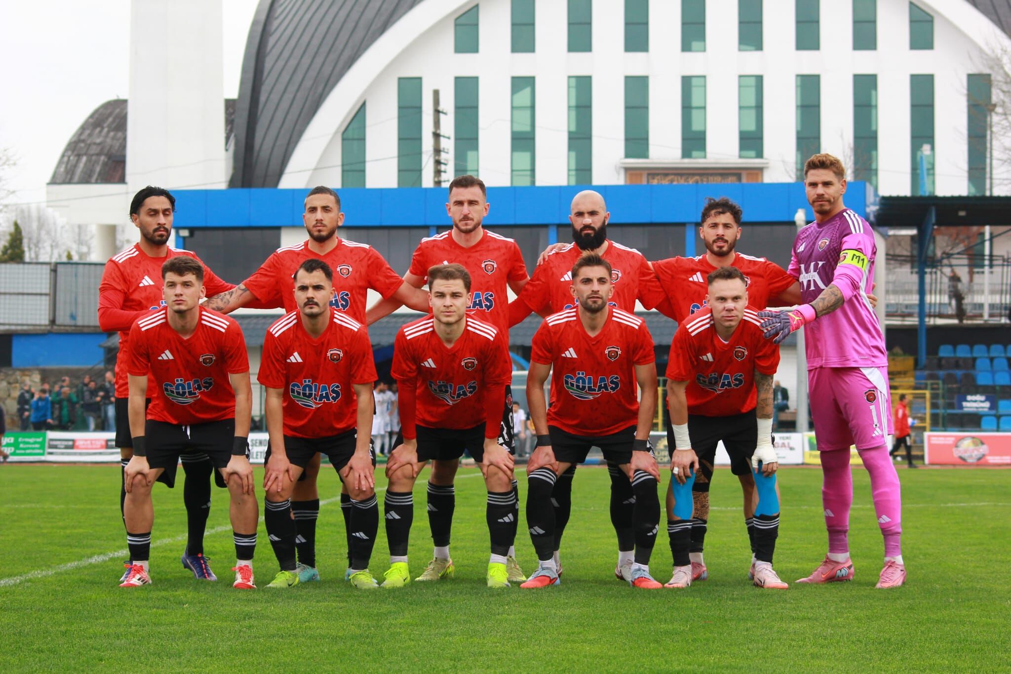 Li̇der Gölcükspor Karasuspor'u Ağirliyor (1)