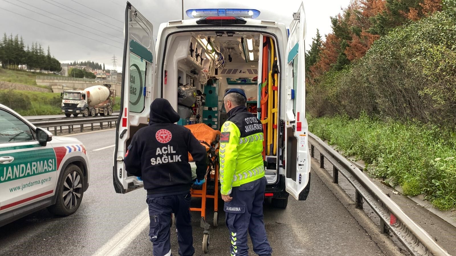 Lpg Tankeri̇ Ve Tirlar Çarpişti, Çok Sayida Ölü Var (7)