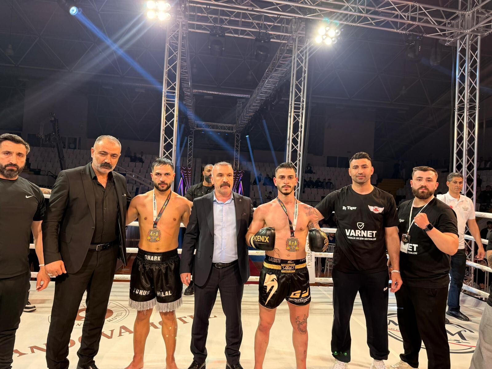 Mhp Di̇lovasi Phoenix Fight Night 4 Gecesi̇nde Yeri̇ni̇ Aldi (2)