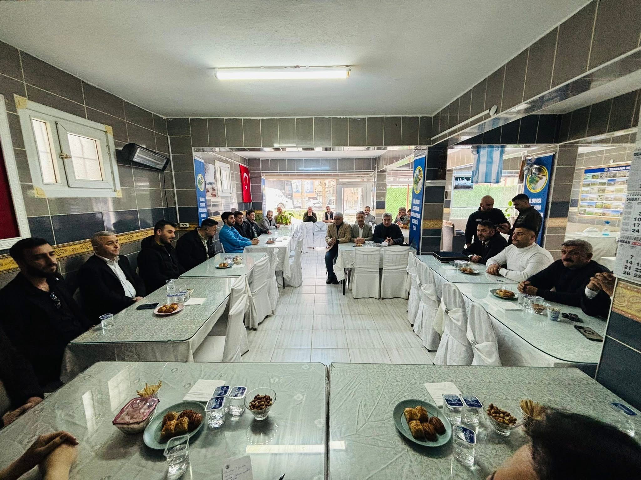 Mhp Di̇lovasi Teşki̇latindan Erzurum Tekmanlilar Derneği̇’ne Zi̇yaret (3)-1