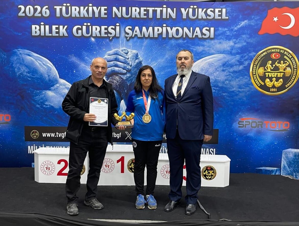 Pes Etmeyenlerin Ve Şampiyonların Kulübü Kağıtspor (5)