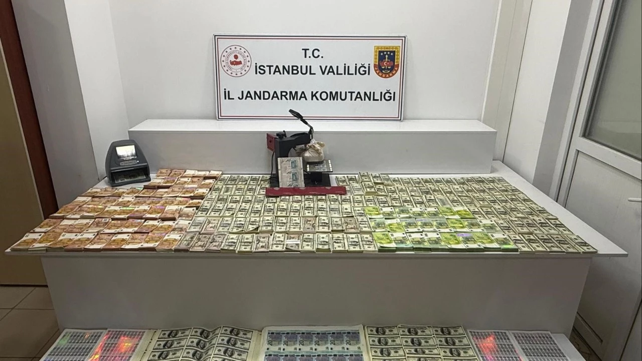 Sahte Para Operasyonu Mi̇lyonlarca Dolar Ve Euro Ele Geçi̇ri̇ldi̇-1