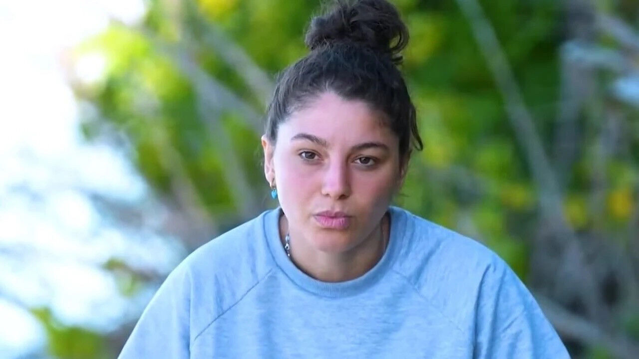 Survivor Seren Ay Kimdir Diskalifiye Oldu Mu Vacq
