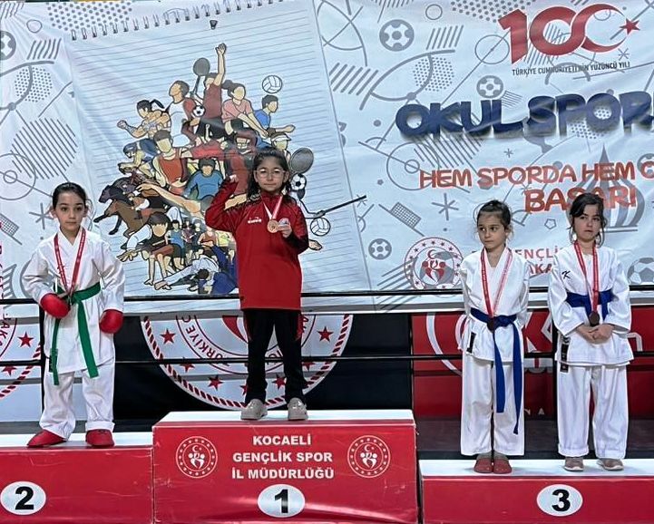 Topaloğlu’nda Körfez Karatecilerinin Madalya Yağmuru Vardı 4