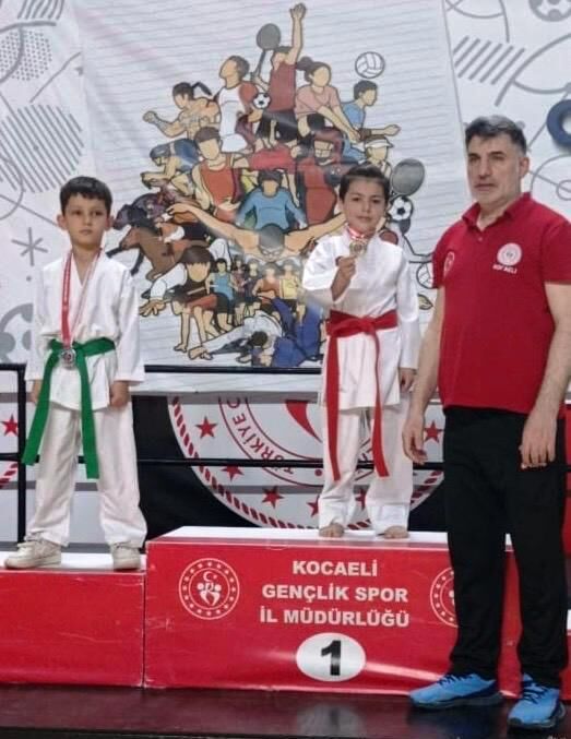 Topaloğlu’nda Körfez Karatecilerinin Madalya Yağmuru Vardı 6