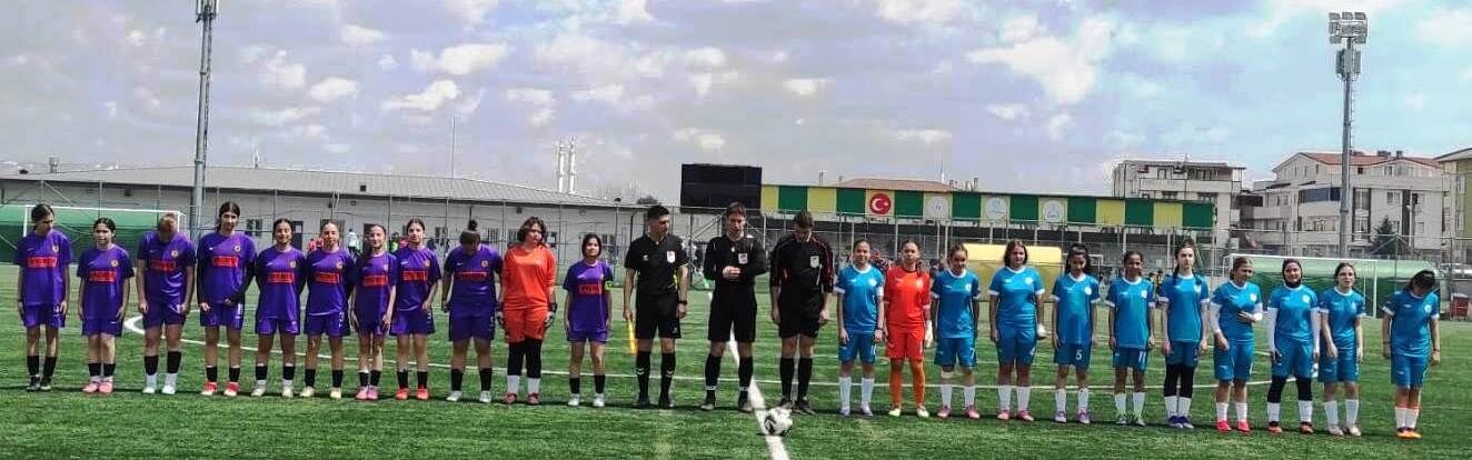 U15 Kizlar Futbol Darica Bi̇rli̇k 4 Körfez Gb Aaa