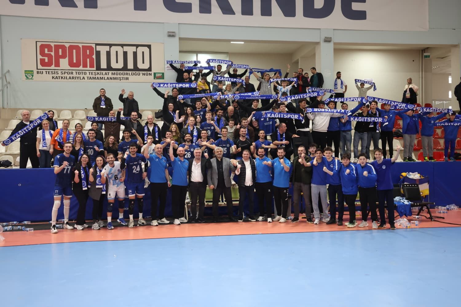 Ulusal Ve Uluslararasi Arenada Zi̇rvede (6)