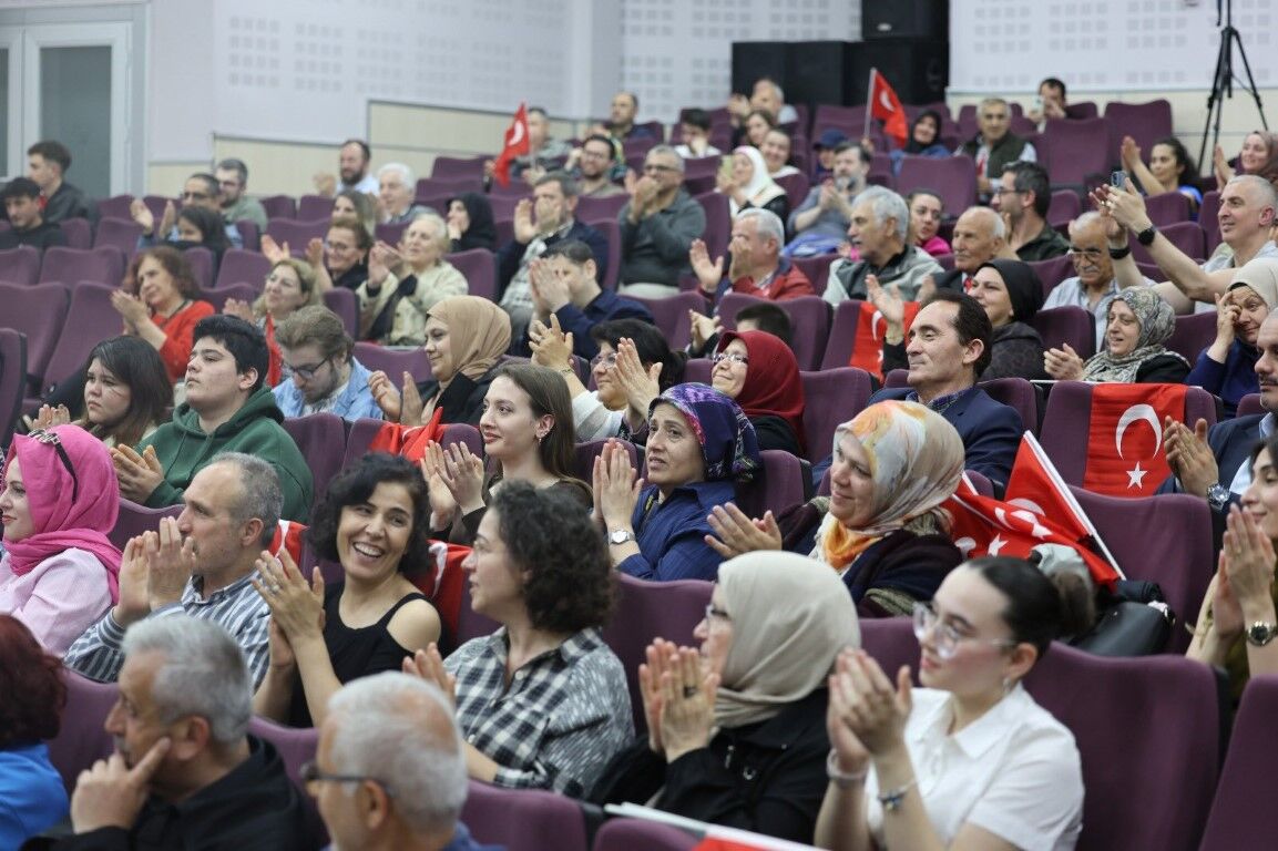 19 Mayıs Coşkusu Kartepe’de Türkü Ve Nağmelerle Yaşandı (4)