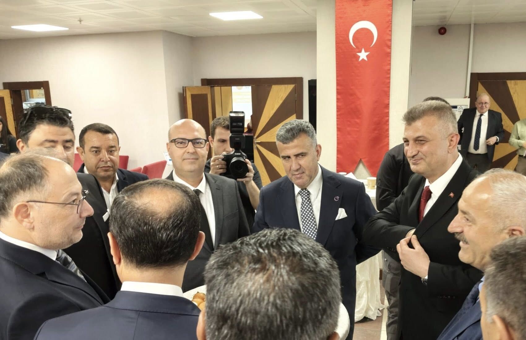 Bakan Sezer