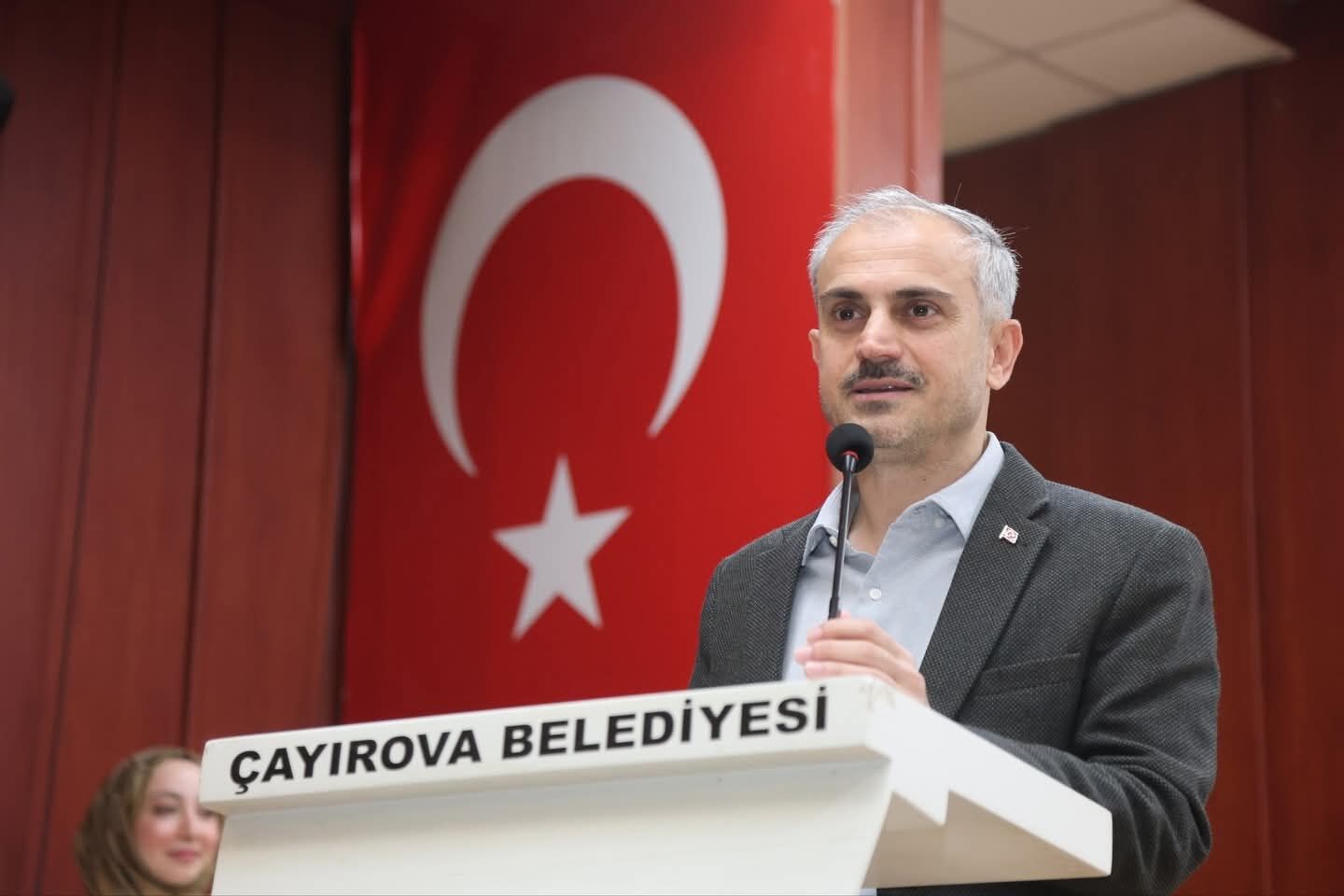 Çayirova Beledi̇ye Başkani Bünyami̇n Çi̇ftçi̇’yi̇ Hedef Aldi (1)-2