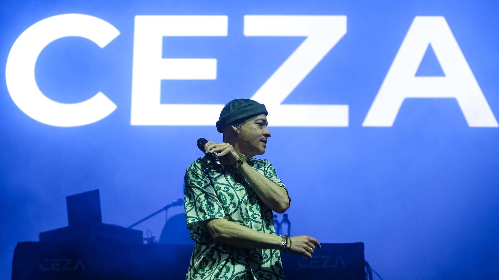 Ceza, Enfest Sahnesinde Hayranlarını Coşturdu (10)