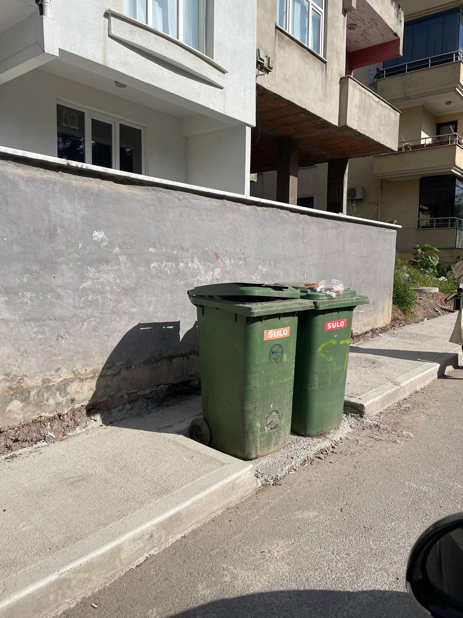 Chp Körfez Adayi Tayfun Balikçi’dan İroni̇li̇ Paylaşim Sürpri̇zli̇ Kaldirim (1)-1