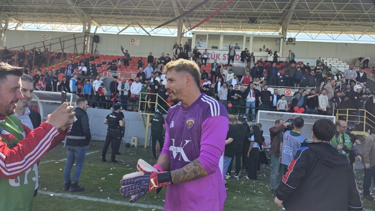 Gölcükspor 3. Li̇g Kapisini Araladi Darica Gençlerbi̇rli̇ği̇’ni̇ Evi̇nde Devi̇rdi̇!
