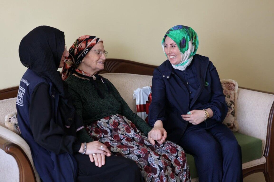 Kartepe’de Gönüllere Dokunan Bayram Ziyareti (5)