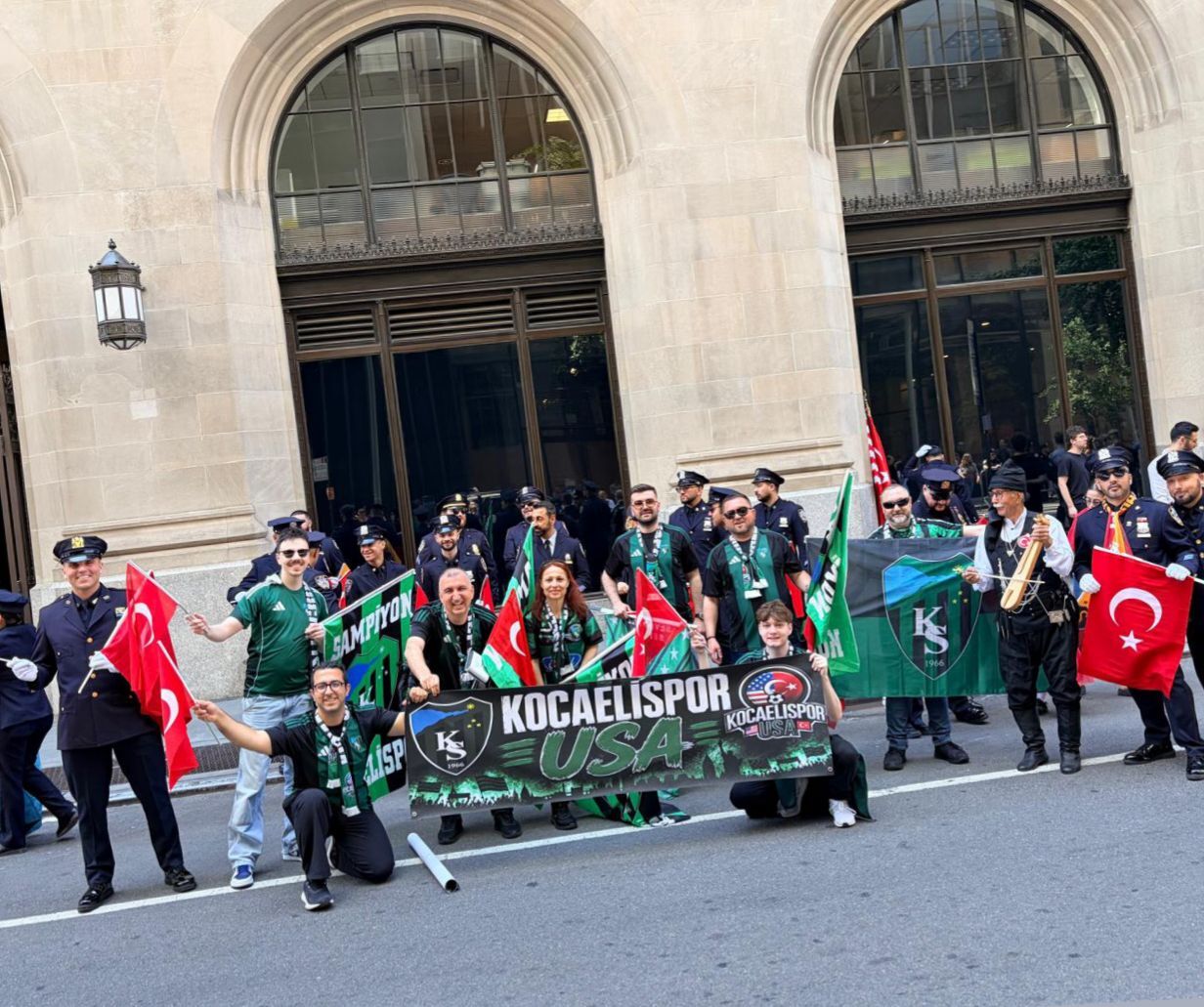 Kocaeli̇spor Usa New York Türk Günü Yürüyüşü’ne Damga Vurdu (1)-2