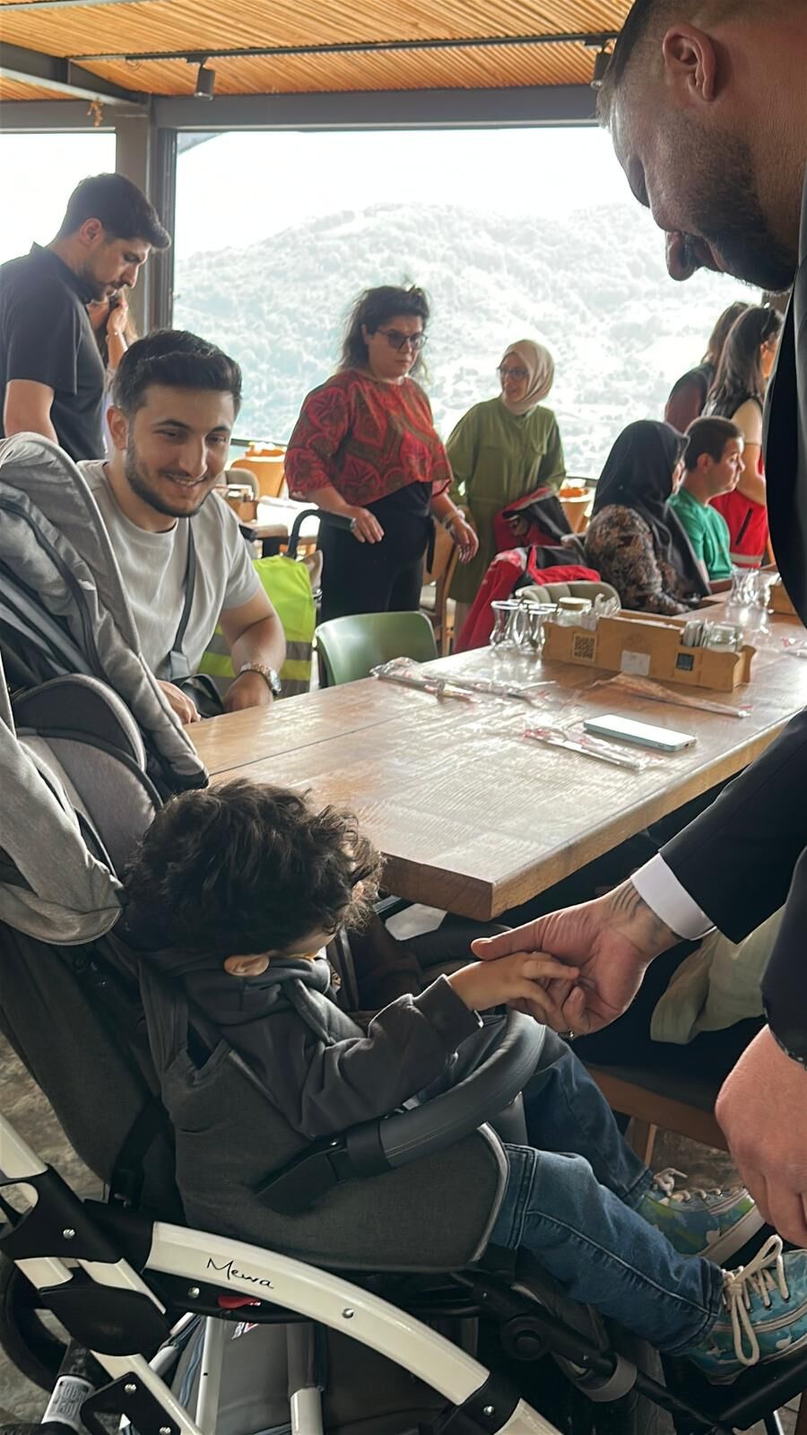 Mhp Başi̇skele Teşki̇lati Engelli̇ler Haftasi’nda Gönül Sofrasinda Buluştu (6)