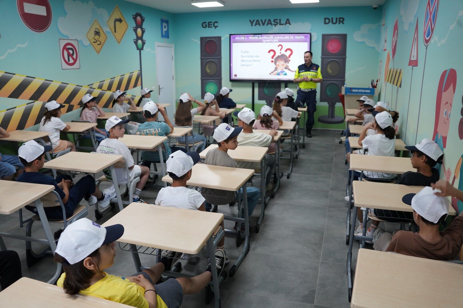 7 Bin 530 Öğrenci Büyükşehir’le Kuralları Öğrendi (3)
