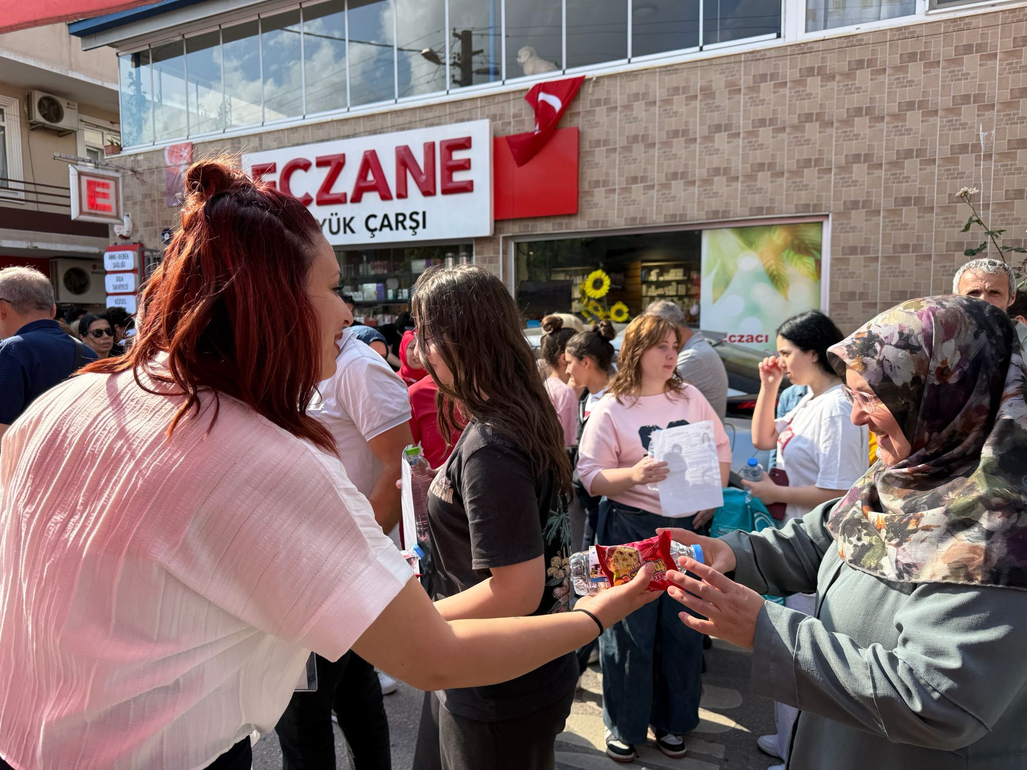 İzmit Belediyesi Yks’ye Giren Gençleri Ve Ailelerini Unutmadı (4)