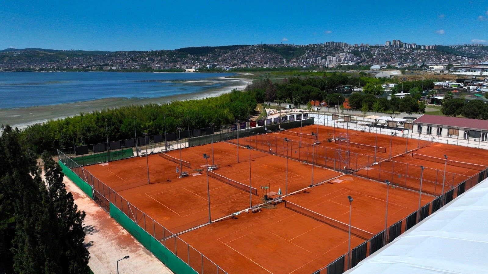 İzmit Tenis Spor Merkezi’ne 4 Kapalı Tenis Kortu (10)