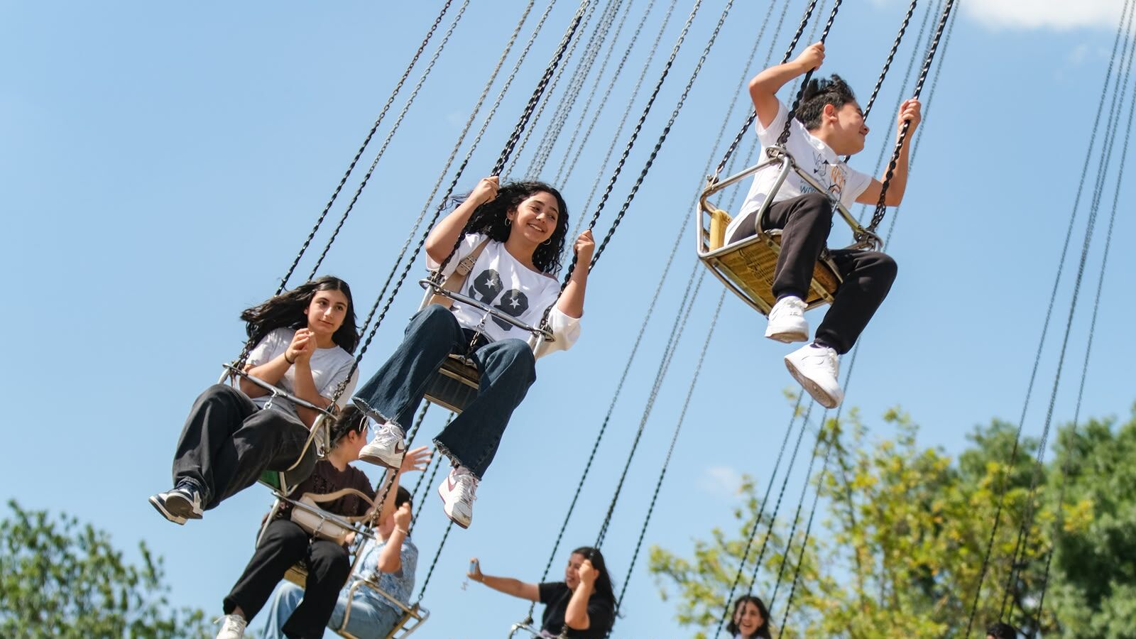 Karneval Coşkusu Lunaparkta Katlanıyor (7)
