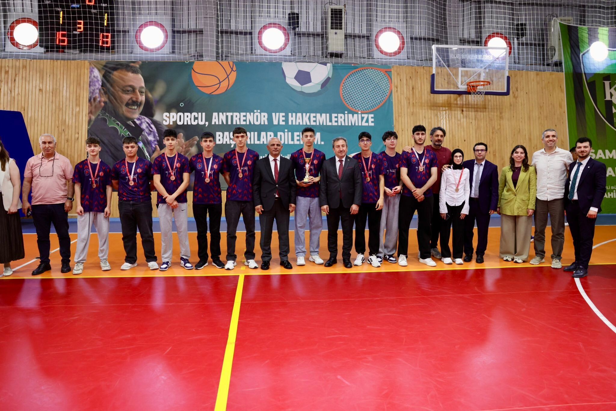 Takimlar (5)