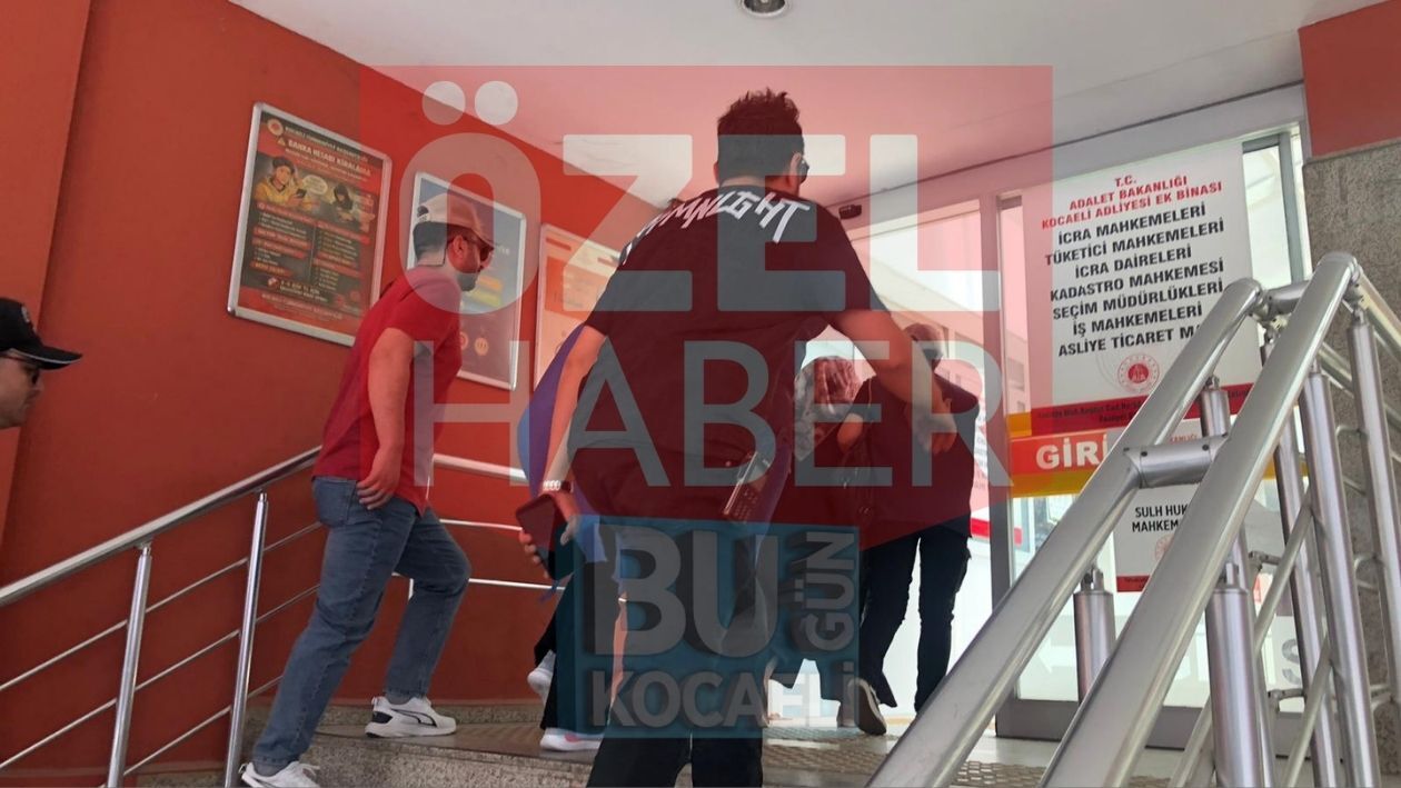 Zeynep Türker Si̇lmeyi̇n (35)
