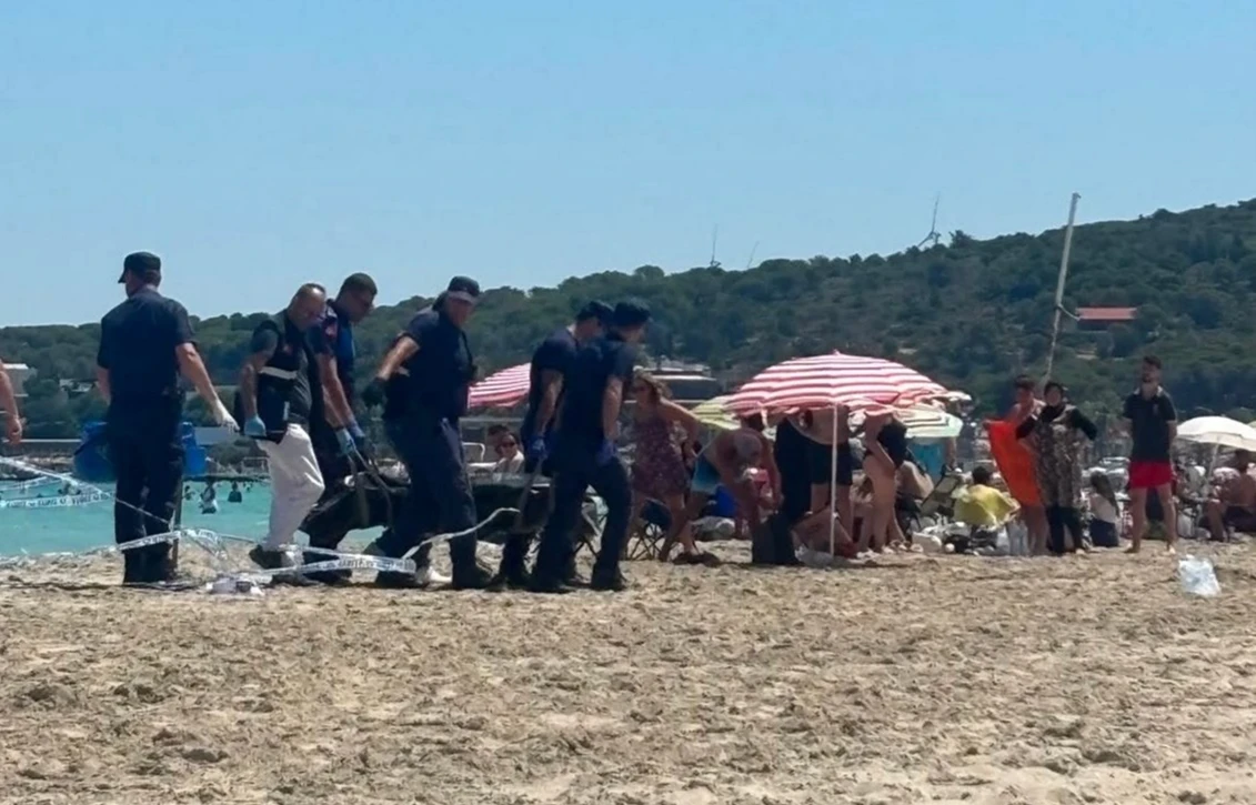 8878C4Ac Cesme Ve Selcukta Pes Pese Kabus Serinlemek Icin Girdikleri Deniz Sonlari Oldu