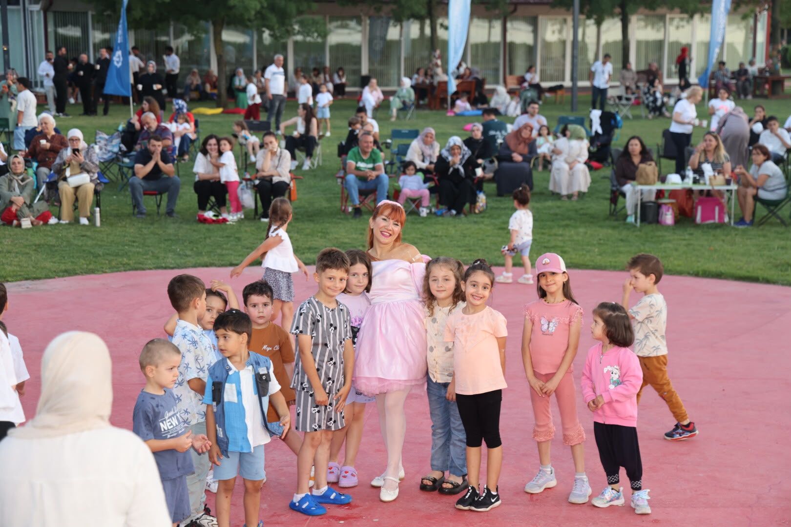 Yaz Akşamlarının En Güzel Adresi Anne Şehir (8)