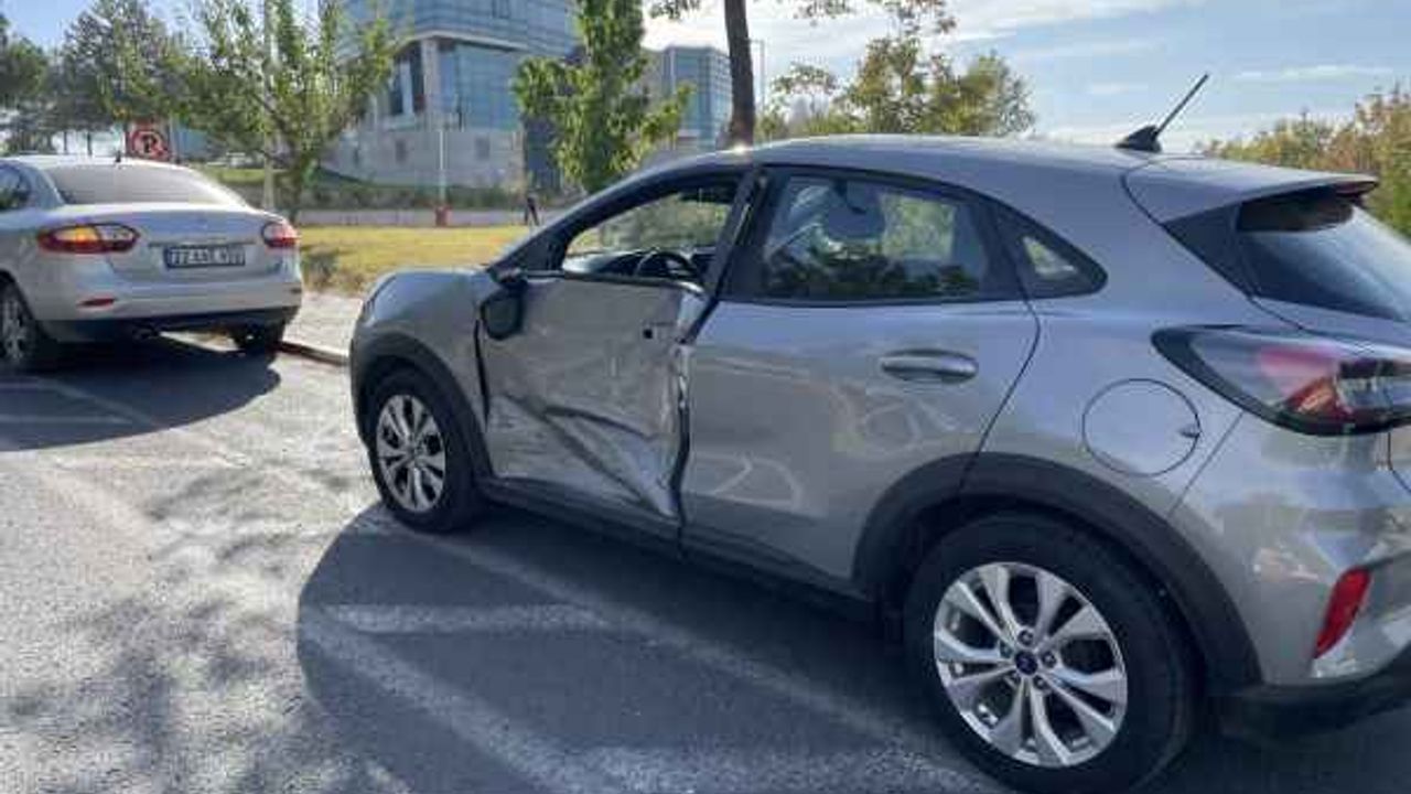 Edirne'de kamyonla çarpışan otomobilin sürücüsü yaralandı!